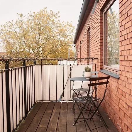 Cozy One Bedroom With Balcony Lejlighed