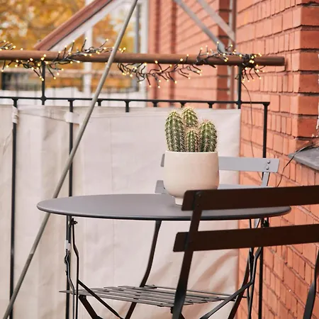 Apartmán Cozy One Bedroom With Balcony *